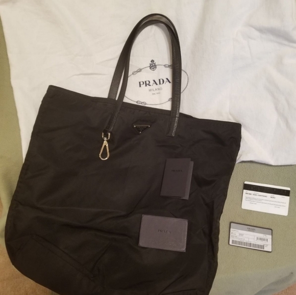 Vintage Prada 100% authentic large tote BN1068 - Picture 1 of 8